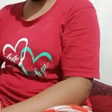 Snapshot of Roshni_77 chatting on 06/04/26, 07:53 Roshni 77 online show from 06/04/26, 07:53