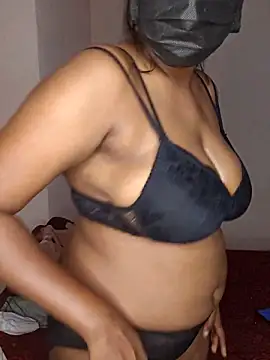 brownbeautyAnu0 online show from 04/18/26, 07:07