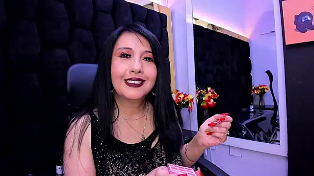 AgataLeon28 online show from 06/01/26, 07:37