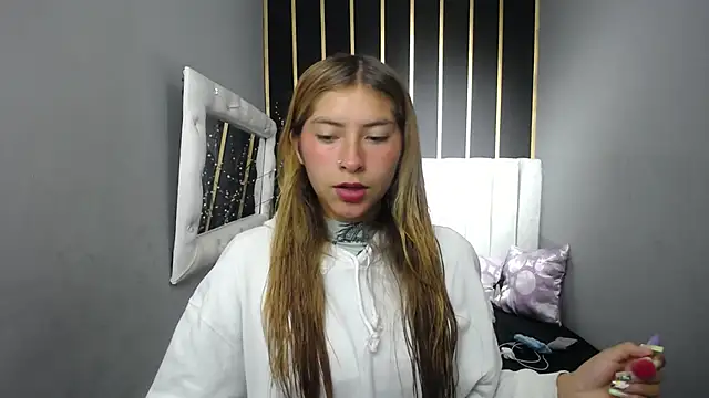 nancy blonde online show from 06/05/26, 01:39
