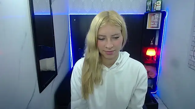 nancy blonde online show from 06/19/26, 01:48