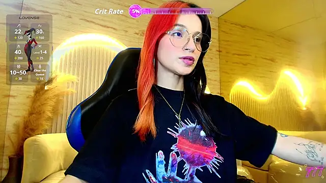 Snapshot of Moon_Red_r chatting on 05/08/26, 01:05 Moon Red r online show from 05/08/26, 01:05