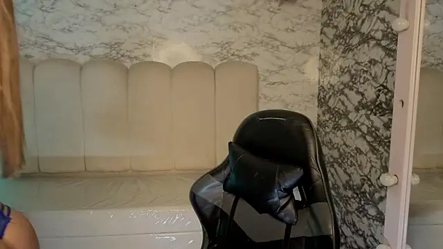 Steffany v online show from 04/22/26, 09:27