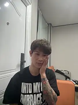 xiaowu2006 online show from 04/21/26, 01:39