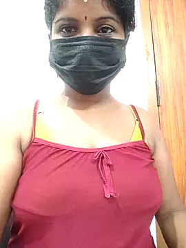 Snapshot of Tamil_Hot_Dharsha chatting on 06/14/26, 05:09 Tamil Hot Dharsha online show from 06/14/26, 05:09
