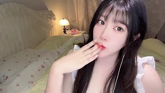 Snapshot of SweetButWildbaby chatting on 05/14/26, 01:40 SweetButWildbaby online show from 05/14/26, 01:40