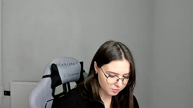 Regina cute  online show from 04/25/26, 06:49