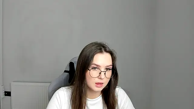 Regina cute  online show from 05/06/26, 11:26