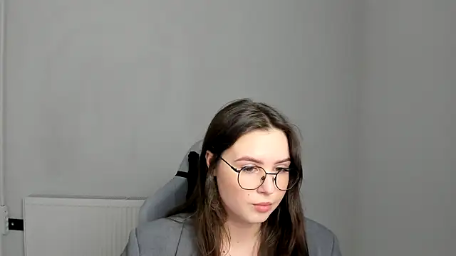 Regina cute  online show from 05/13/26, 11:18