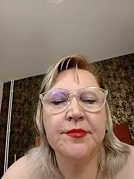 I amVeronicle online show from 05/27/26, 01:57