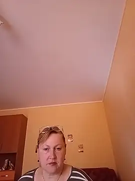 I amVeronicle online show from 07/17/26, 02:56