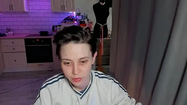 EVAARUS online show from 04/18/26, 07:51