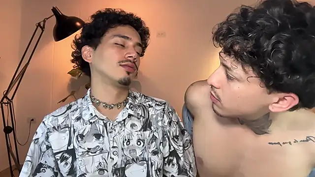 Snapshot of Noah_and_Steven chatting on 05/19/26, 03:40 Noah and Steven online show from 05/19/26, 03:40