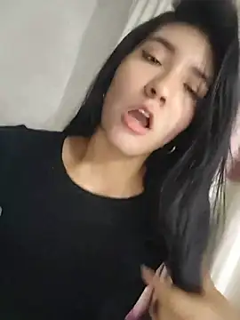 ninaavelvett online show from 05/15/26, 02:07