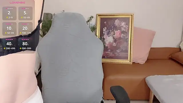 Puppy-kiss online show from 04/21/26, 10:43