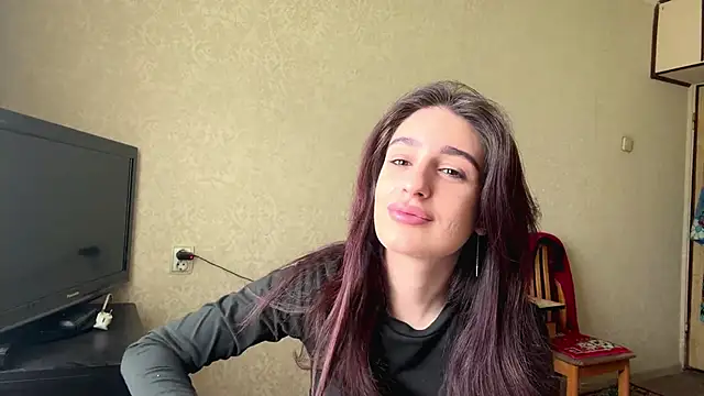 ElviDesire online show from 04/19/26, 08:35