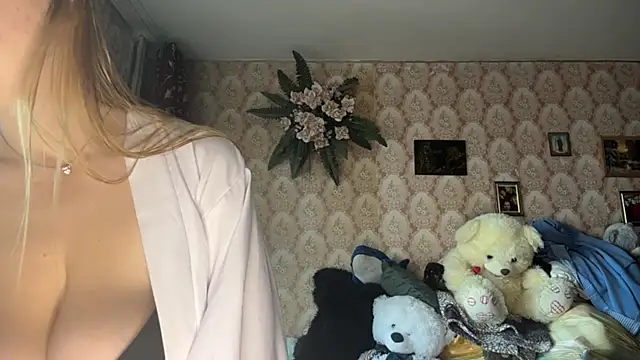 MandyVandy online show from 05/08/26, 05:24