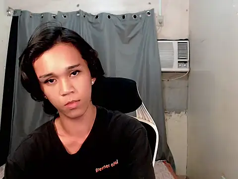 Snapshot of urnaughty_paul chatting on 07/02/26, 04:57 urnaughty paul online show from 07/02/26, 04:57