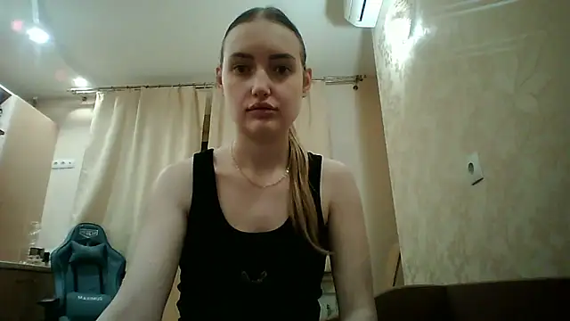 Lisanta online show from 04/21/26, 06:12