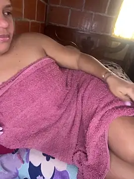 Candelita-hott online show from 05/04/26, 12:34