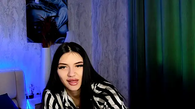 Holly Beck online show from 05/28/26, 12:30