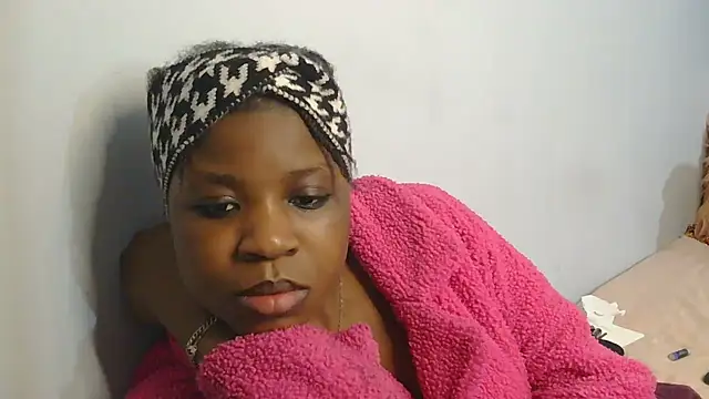 Snapshot of julianaa19 chatting on 07/17/26, 05:29 julianaa19 online show from 07/17/26, 05:29