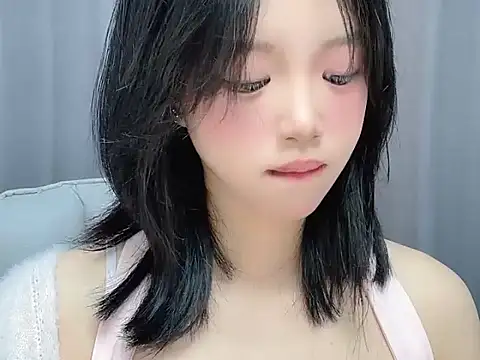 TwinXXyan online show from 04/21/26, 02:51