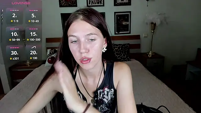 Snapshot of MaryRapunzel chatting on 07/13/26, 07:49 MaryRapunzel online show from 07/13/26, 07:49