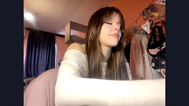 linaloveme online show from 04/21/26, 10:54