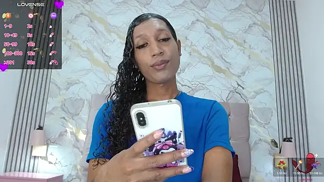 Mia Hiills online show from 06/04/26, 03:34