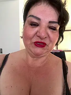 Snapshot of curvymilfmicha chatting on 07/24/26, 08:45 curvymilfmicha online show from 07/24/26, 08:45
