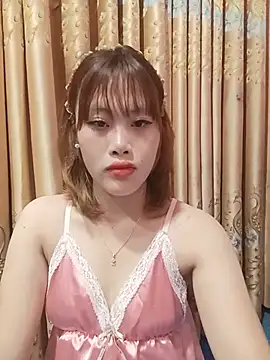 Snapshot of Ly-sexyy chatting on 06/19/26, 05:39 Ly-sexyy online show from 06/19/26, 05:39