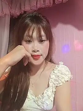 Snapshot of Ly-sexyy chatting on 07/05/26, 08:38 Ly-sexyy online show from 07/05/26, 08:38