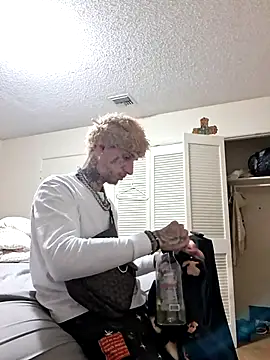 CamsWRLD online show from 07/15/26, 07:13