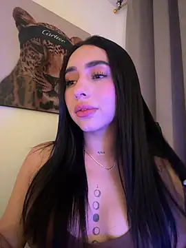 Snapshot of IsabellaNoir_ chatting on 06/05/26, 01:23 IsabellaNoir online show from 06/05/26, 01:23