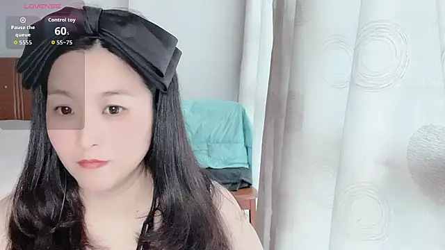 Snapshot of D-Misslu chatting on 04/30/26, 01:12 D-Misslu online show from 04/30/26, 01:12
