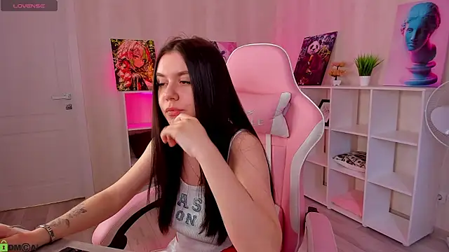 Sandra-Miragee online show from 04/23/26, 10:03