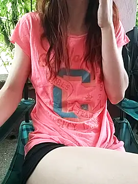 Snapshot of Kedicikkonyya chatting on 07/05/26, 10:44 Kedicikkonyya online show from 07/05/26, 10:44