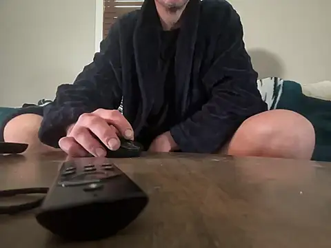 studlyhardwoodd online show from 04/26/26, 02:26