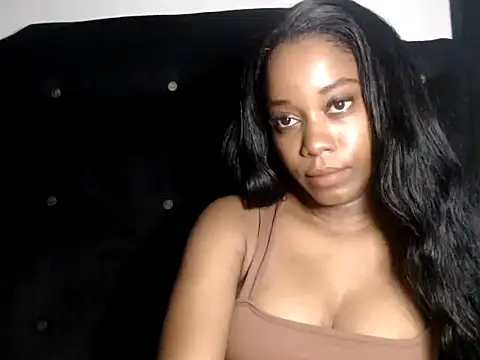 Enchantriss online show from 12/17/25, 08:04