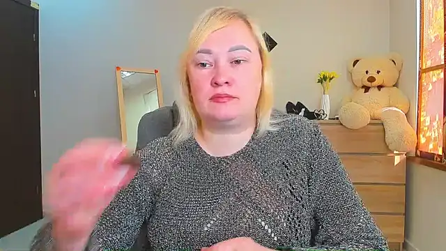 Olivia-Grande online show from 04/24/26, 06:49