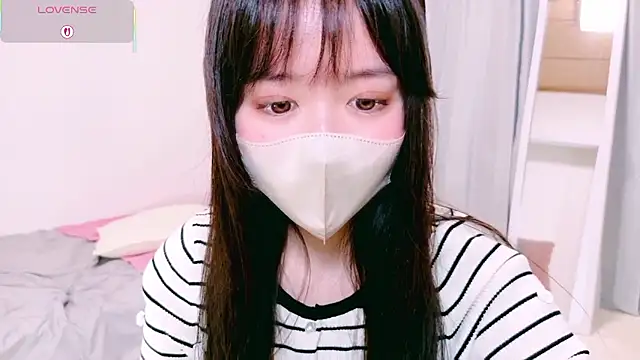 Snapshot of mayu_chan_ chatting on 05/23/26, 12:20 mayu chan online show from 05/23/26, 12:20