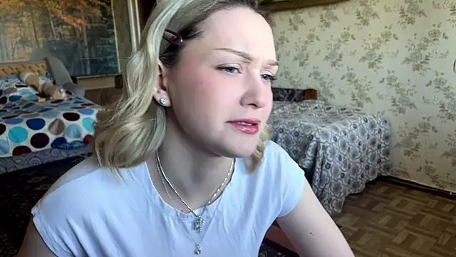 Snapshot of AlisiaStreitmatter chatting on 05/16/26, 07:05 AlisiaStreitmatter online show from 05/16/26, 07:05