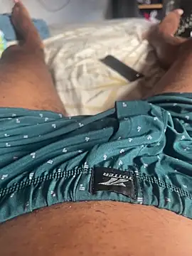 elmiles online show from 04/21/26, 04:23