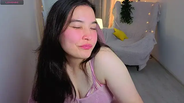 MomoRins online show from 07/19/26, 10:02