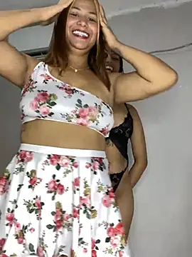 ValentinaLux Oficiall online show from 05/14/26, 06:58