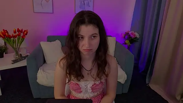 BelovedAlice online show from 05/13/26, 01:41