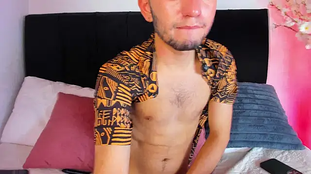 Andru Castillo online show from 05/04/26, 02:13