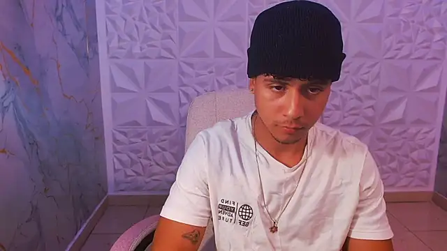 jbarto  online show from 05/06/26, 03:24