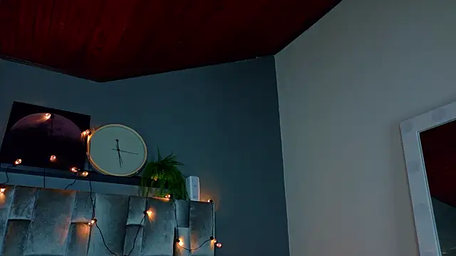 LiaaMoretti   online show from 06/13/26, 03:04